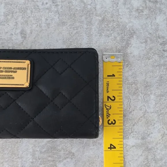Marc by Marc Jacobs Quilted Black Folding Wallet for Women Logo Zipper - Picture 14 of 14